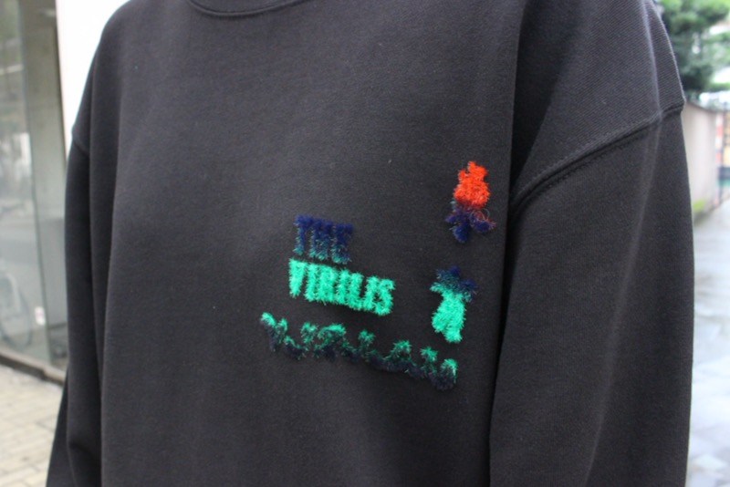 TOGA VIRILIS : Flock print sweatshirt « pain