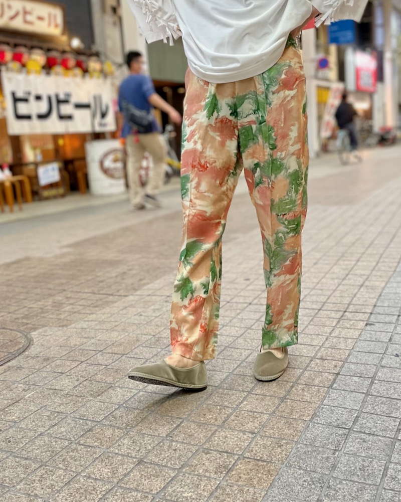 TOGA PULLA : Inner Print Pants « pain